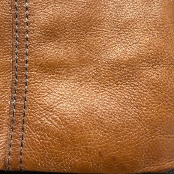 Fossil Tan Leather crossbody - Picture 4 of 5